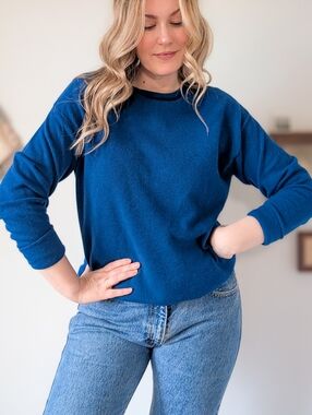 Vintage Blue Lightweight Wool Angora 90s Classic Crewneck Sweater
